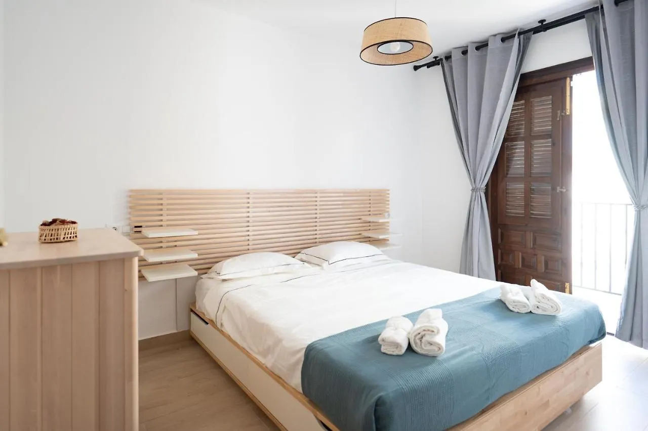 Apartamento Lovely 1- Bedroom Rental With Pool, Close To The Beach Vera
