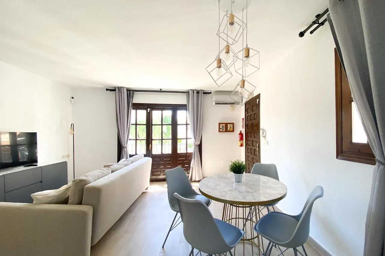 Lovely 1- Bedroom Rental With Pool, Close To The Beach Vera Apartamento