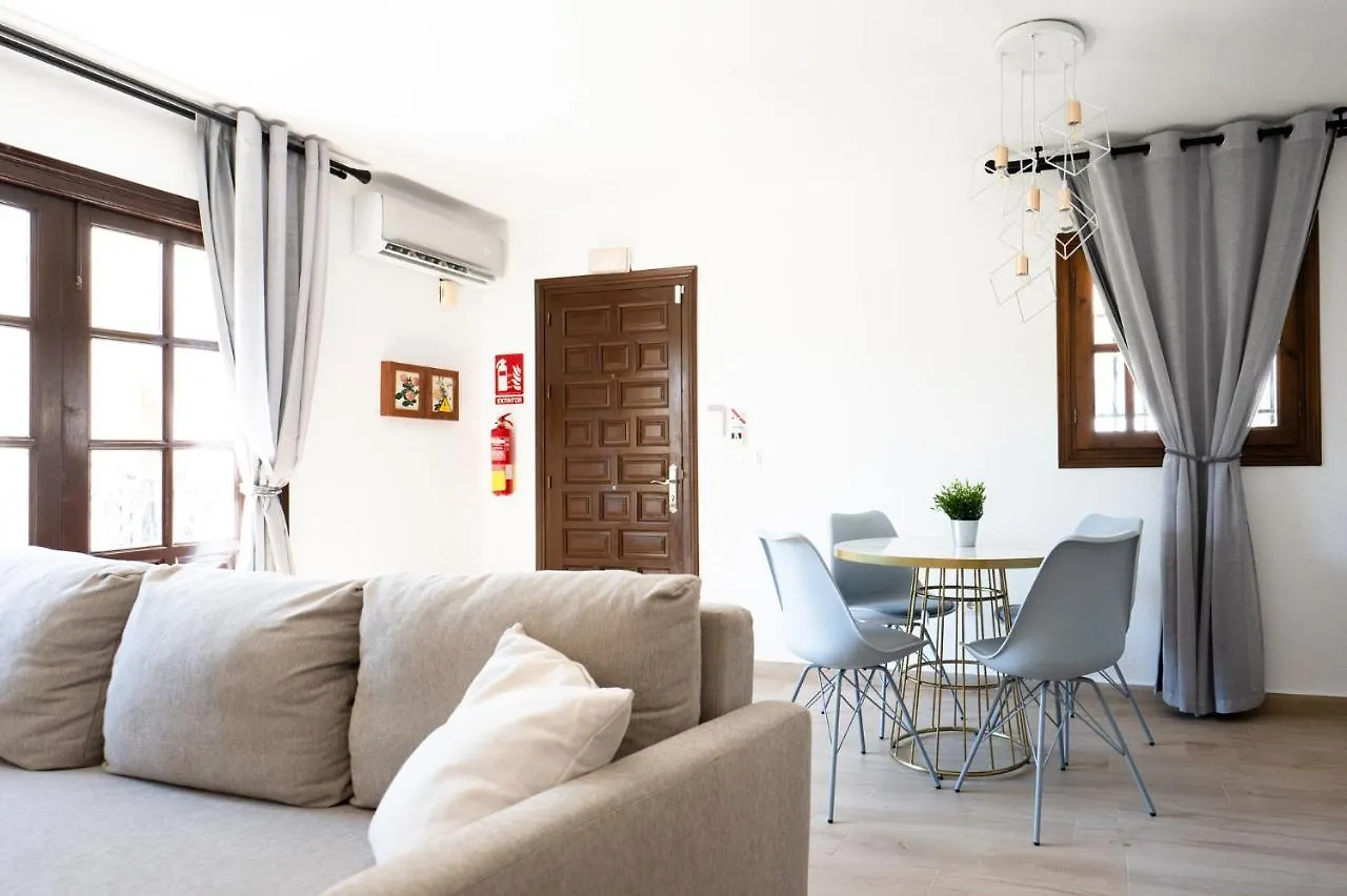 Lovely 1- Bedroom Rental With Pool, Close To The Beach Vera