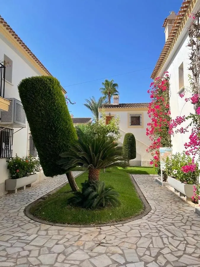 Lovely 1- Bedroom Rental With Pool, Close To The Beach Vera 0*,